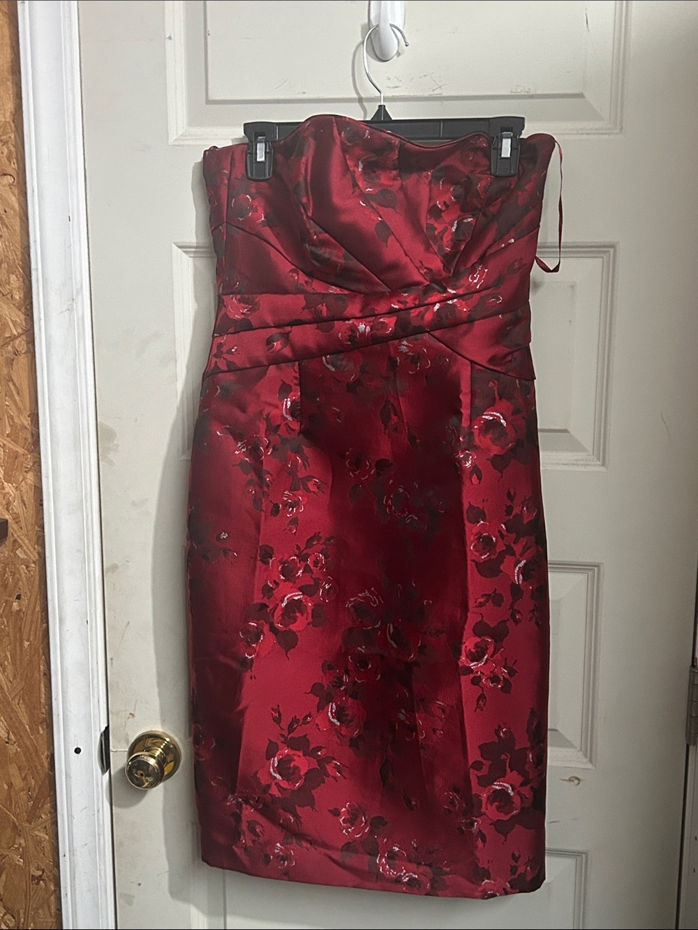 White House Black Market Strapless or not Red Floral Cocktail Dress